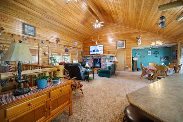$5,500,000 / 4br - 3202ft2 - Beautiful 2090 Acre Ranch Just East Of Prineville (Prineville)63839292852483122