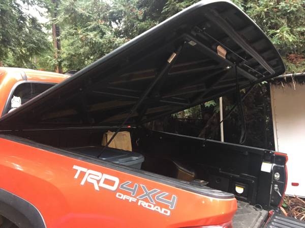 Tonneau Cover, 3rd Gen. Tacoma 1