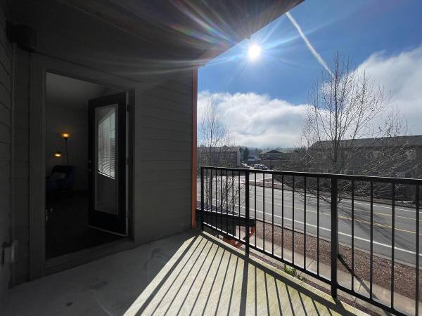 $1,850 / 2br - 1154ft2 - Live at The Bailey and hang out in our resort-style pool this summer! (West Eugene)63977275666562121