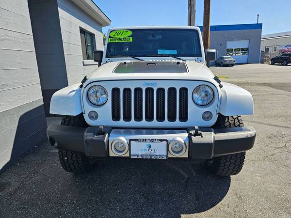 2017 Jeep Wrangler Unlimited Sahara 1C4BJWEG5HL683645 - $24,999 (Para la mejor selección de vehículos usados en la s)63470765211393121