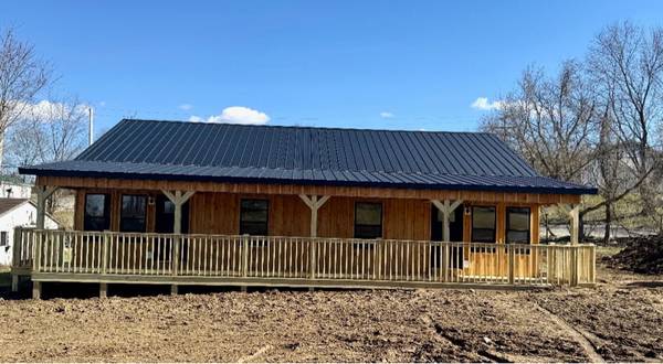 Duplex, 2 bed 1 bath apt B 1