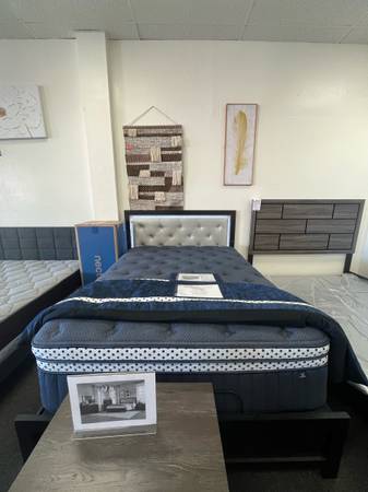 Queen platform bed frame with led 1