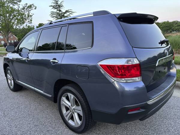 2012 Toyota Highlander Limited AWD, título limpio, asientos de tercera fila, OFERTA - $12,800 (Charlotte NC)63613472926979121