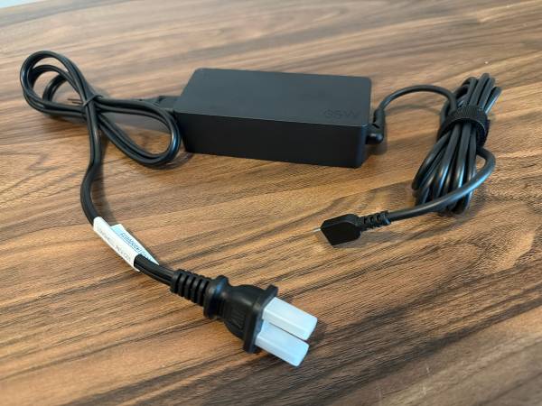 AC/DC Power adapter 1