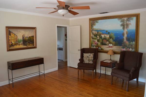 $1,050 / 1000ft2 - Clean Modern Furnished Private Room - Excellent Location Close to All (La Mesa)63621352305793123