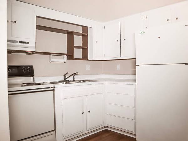 $850 / 2br - 932ft2 - Storage Units, Basketball Court, Air Conditioner (3225 E Goldenrod Ave, Terre Haute, IN)63675898980867122