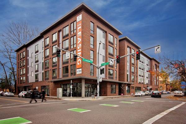 $1,387 / 1br - 510ft2 - New Year, Reduced Pricing & $500 Look & Lease! (Williams, Eliot)63914972349570122