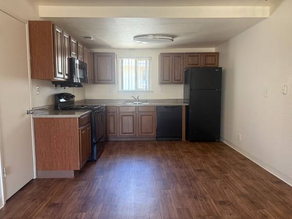 $1,623 / 2br - 740ft2 - Waiting list now OPEN! TV gift at move in!! (North Highlands)63961338437506124