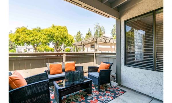 $3,282 / 2br - Pet Friendly with Dog Run, Courtesy Patrol, 2 bedroom (walnut creek)63847325219971121