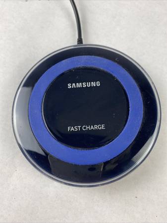 Fast Charge Wireless Charging Pad 1