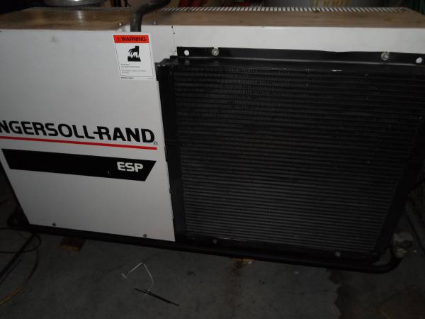 Screw compressor Ingersoll Rand with tank 1