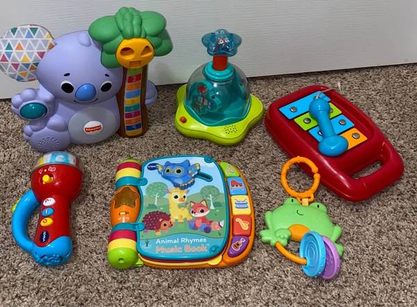 Infant/Toddler Toy Lot 1