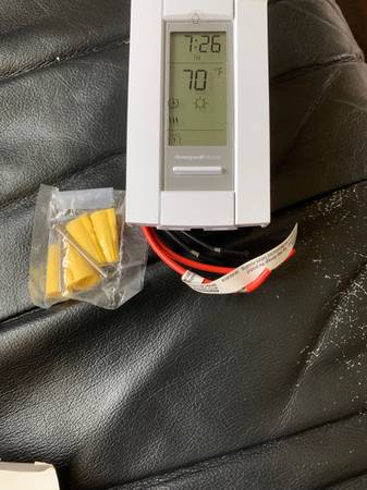Honeywell TL8230A Thermostat 1