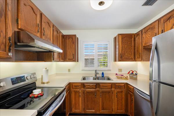 $1,650 / 2br - 1080ft2 - Move-In Ready 55+ Condo (Port St Lucie)63799961594113124