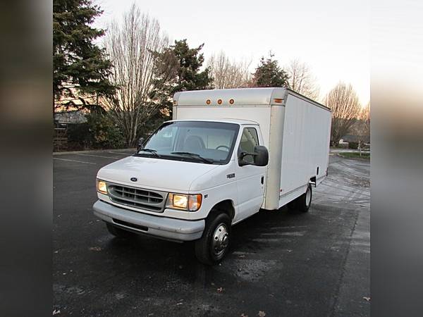 2000 Ford Econoline E350 14 Foot BoxTruck Only 116k Miles FINANCING AV - $7995.0063475158926467122