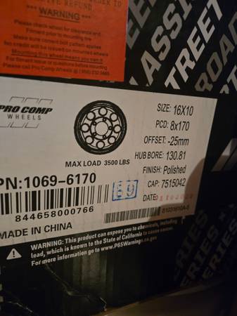 10 x 16 llantas Pro Comp y neumáticos LT265/75R16 - $1.250 (Milltown sd)63437659877377123
