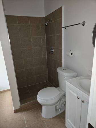 Nice 2 bedroom apartment on 2nd floor 1