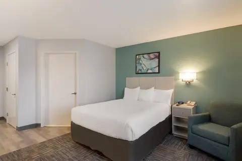 $1,199 / 1br - 1 Bed, Bathtub, Copy Machine (360 S 108th Ave, Omaha, NE)63681677441923120