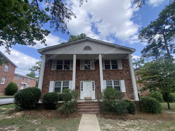 Pool access! Available for move in now! 1