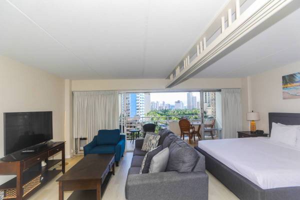 $1,050 / 500ft2 - Ilikai #705 FALL SPECIAL (Honolulu)63939659957634124