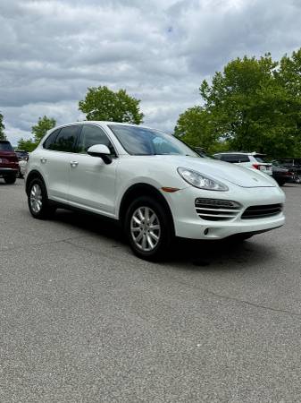 2014 Porsche Cayenne Sport 4D - $11,500 (Brooklyn)63482543544193124