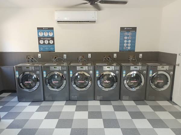 $1,295 / 2hb - 800ft2 - 📚 Amplio departamento de 2 habs. con estudio adicional para oficina 🖥️ La unidad #2018 está DISPONIBLE AHORA (Tucson)63674722532865123
