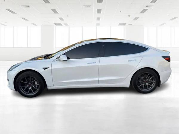 2018 Tesla Model 3 Long Range Sedan 4D - $11,999 (+ FaceAutos - EASY APPROVAL! TAX TIME IS CAR TIME!)63469744379779123