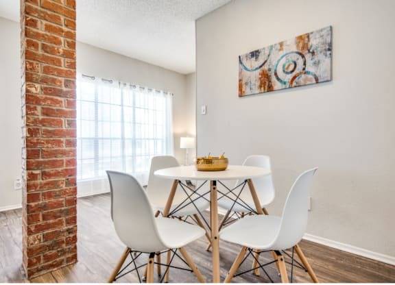 $1,220 / 1br - 822ft2 - 1 BD, Ubicado en Irving, Two Sparkling Blue s (1400 Esters Rd, Irving, TX)63796578522625120