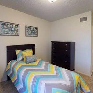 $1,325 / 2br - 919ft2 - Spacious 2-Story Townhouse! Tour Today! (East Mesa)64024992606978123