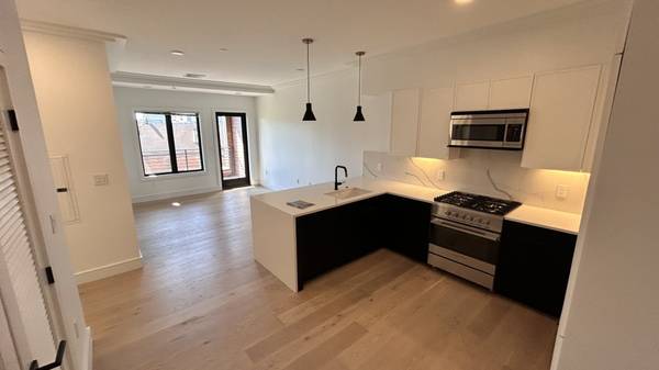 $4,450 / 2br - NEW Luxury 2Bed 2Bath–High-End Finishes in Brighton NO FEE! (Brighton)63996691444994121