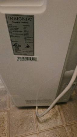 Aire acondicionado Insignia de 10,000 BTU - $150 (Sammamish)63471325167489123