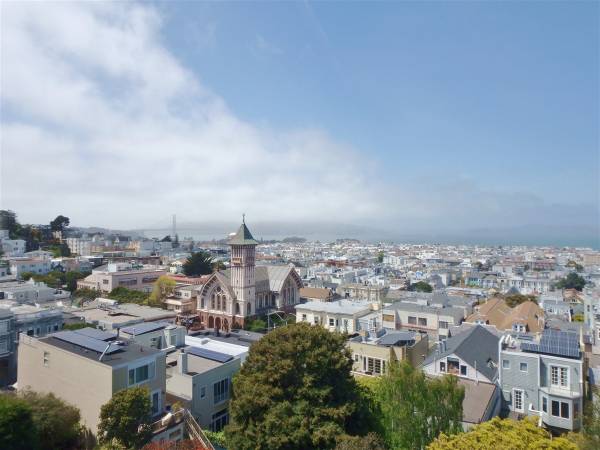 $6,950 / 2br - 1800ft2 - Large top-floor 2-bedroom 2-bathroom apartment with amazing views (marina / cow hollow)64055523305219120