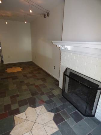 $2,995 / 2br - 2BR / 2 Bath 2 level unit  near Logan and Dupont (Dupont)64040029050626122