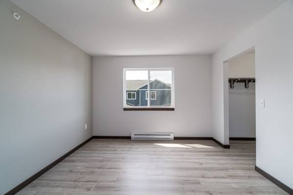 $1,295 / 2br - 1100ft2 - Available October 1st, Modern 2 Bedroom, 2 Full Bathroom with Garage (Chippewa Falls)63845961956995124