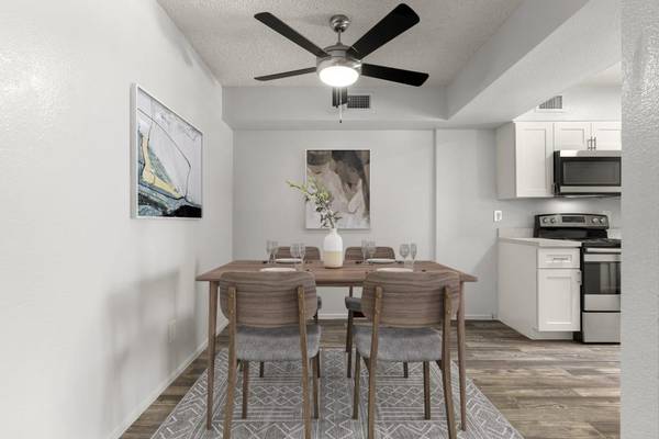 $1,299 / 2br - 980ft2 - City Outside, Tranquility Inside. - $500 Move In Special, Call Today! (In Phoenix conveniently located just off SR 143)64024995794561120