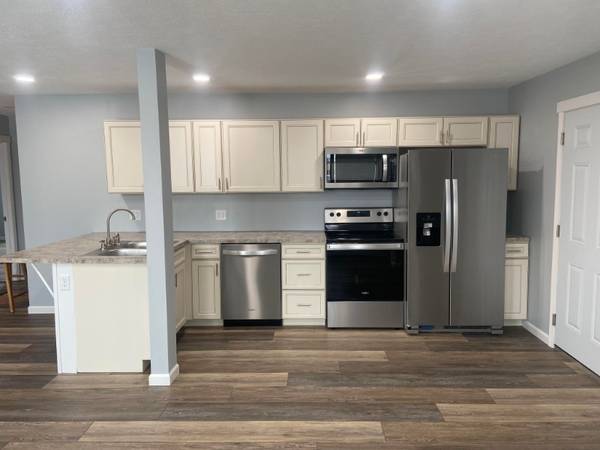 $800.00 / 2br - Brushmore Flats Apt 264018297494531120