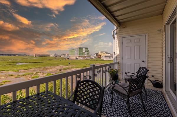 $2,674 / 2br - 1725ft2 - Beautiful Condo For Rent Located In Hampton (Hampton)63932060056579122