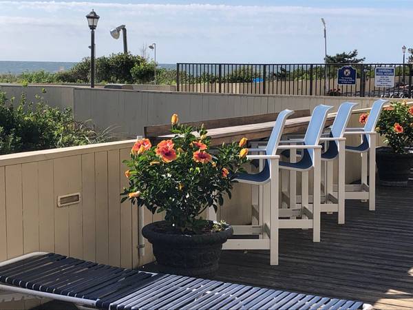 $1350.00 / 1br - 425ft2 - High Point North Oceanfront Studio63806890806147122