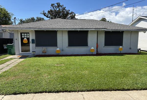 $300,000 / 3br - 1315ft2 - Great home in very convient location (Metairie)63903537463042121