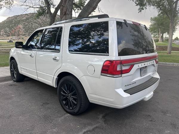 2015 Lincoln Navigator - $10,900 (Sheridan)63442860109699121
