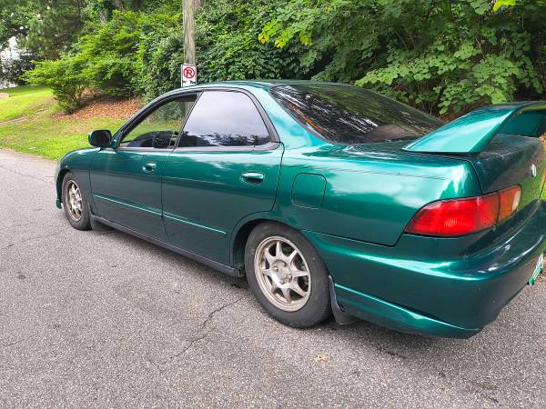 1998 Acura Integra Manual b20 swap 4 door clean - $5,000 (Clifton rd)63621265273347123