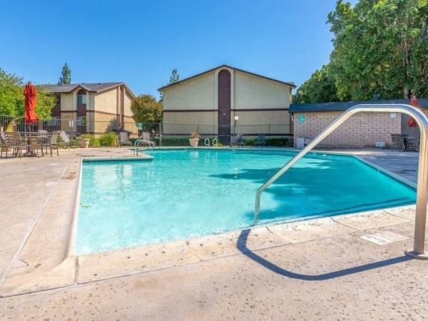 Large Patios (Down Stairs Only), Tub/Shower, Gated 1