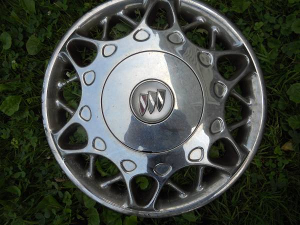 Buick hub cap 1