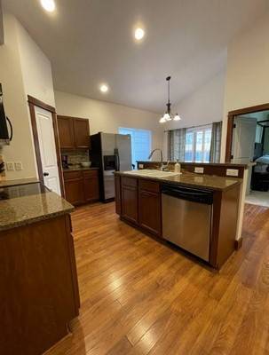 $600 / 2br - Habitación privada y baño nuevos en el centro de Huntsville – ¡$600/mes! (𝐀𝐝𝐚𝐦𝐬 𝐒𝐭 𝐒𝐄)63801834591619121
