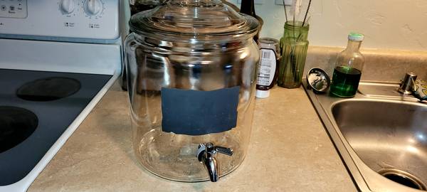 Large Tea Container 2 gallon with upgraded stainless steel valve 1