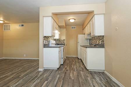 1 Bedroom/1Bathroom-ALL bILLS PAID 1