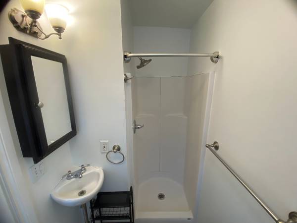 $1,300 / 1br - 1000ft2 - Apartamento en alquiler **$1300.00** Lyndale & Lake St (Uptown)63868699423233123