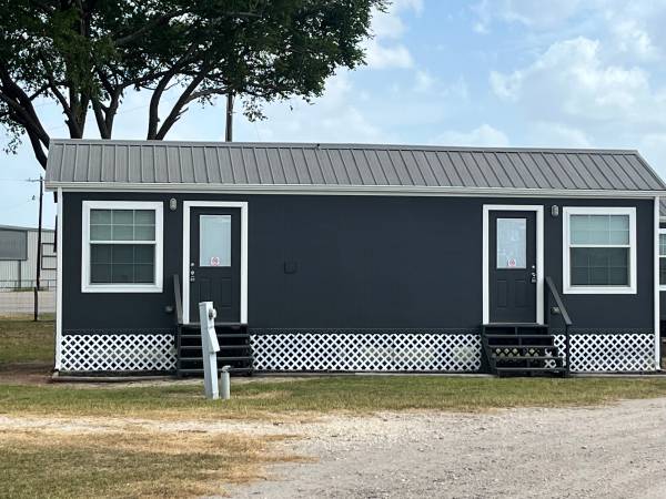 $695 / 1br - Cabañas @ Patriot RV Park - Cuero (Cuero)64038876752771123