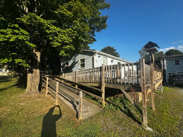 $3000.00 / 5br - 2000ft2 - Charming Split-Level Home Near Vermont Law School63992935532675122