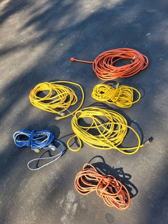 Extension Cords - $11,11163470466044417121
